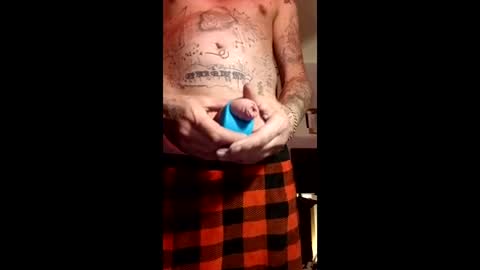 ezekielll1999 online show from May 15, 7:21 pm