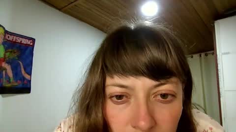 Snapshot of ezlngirl chatting on February 18, 11:41 pm Aimee online show from February 18, 11:41 pm