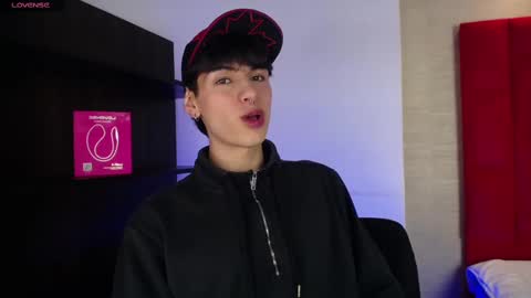 Snapshot of ezra_storm chatting on October 3, 4:54 am Juan online show from October 3, 4:54 am
