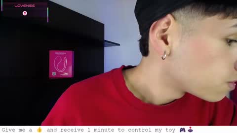 Snapshot of ezra_storm chatting on October 7, 5:03 am Juan online show from October 7, 5:03 am
