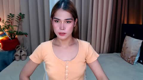 UR SWEET EZRA online show from December 14, 10:56 am