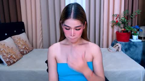 UR SWEET EZRA online show from January 14, 4:50 pm