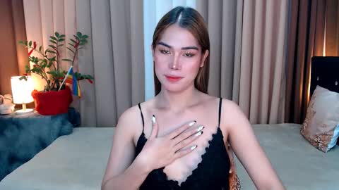 UR SWEET EZRA online show from December 7, 2:36 am