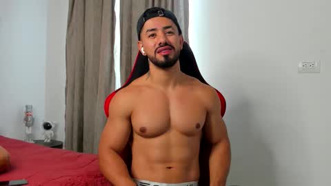 Ezzio Scolaro online show from February 4, 1:15 pm