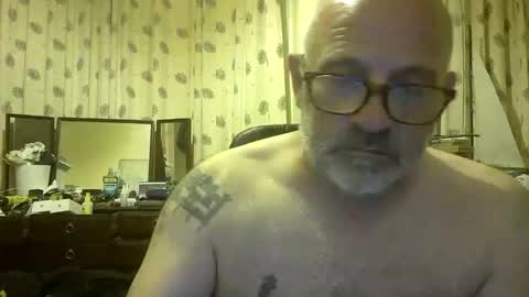 f1zzeek online show from May 26, 12:28 am