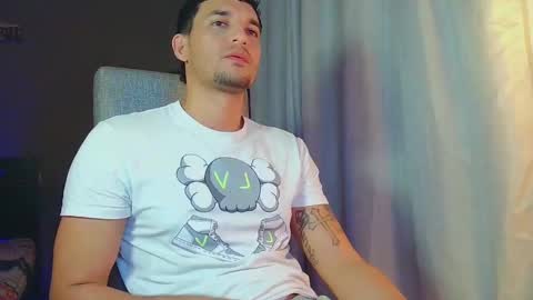 Snapshot of fabi_calde chatting on March 8, 2:23 am fabi online show from March 8, 2:23 am
