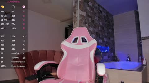 Thianna online show from December 4, 6:16 am