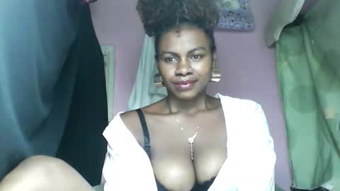 Fabriola9794 online show from April 13, 8:02 pm