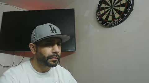 Snapshot of faded805 chatting on December 17, 9:07 am Mark online show from December 17, 9:07 am