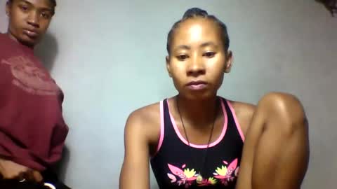 faiqua95 online show from May 12, 5:00 pm
