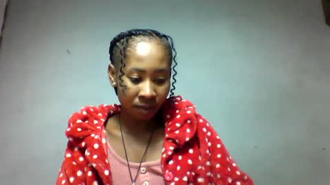 faiqua95 online show from May 17, 6:28 pm