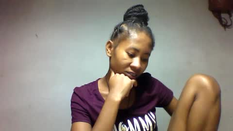 faiqua95 online show from May 8, 9:48 am