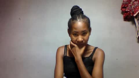 faiqua95 online show from April 10, 8:41 am