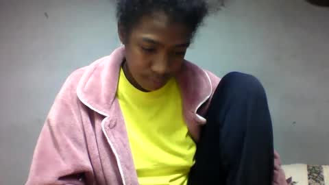 faiqua95 online show from May 23, 7:32 pm