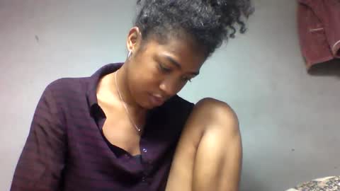 faiqua95 online show from May 25, 7:42 pm