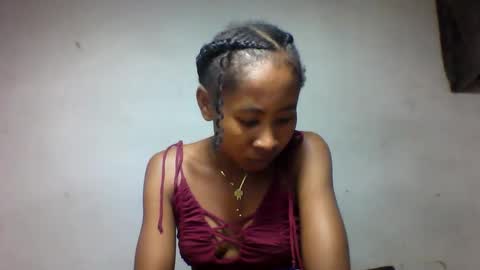 faiqua95 online show from May 20, 9:38 am