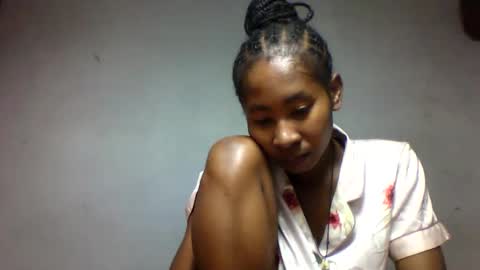 faiqua95 online show from May 16, 11:20 am