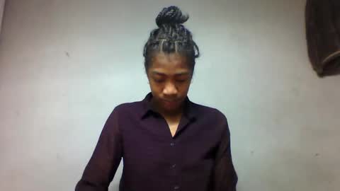 faiqua95 online show from May 18, 10:10 am