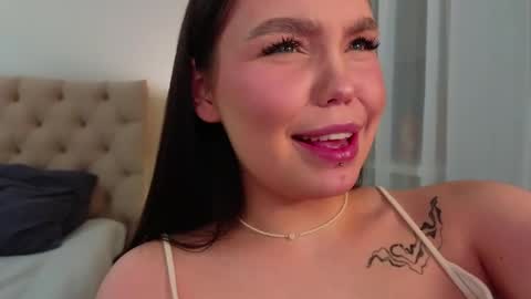 Snapshot of fairy_mairy chatting on December 5, 5:43 am Mairy online show from December 5, 5:43 am