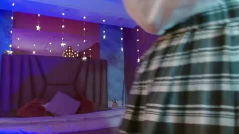 FAIRY online show from May 7, 9:10 pm
