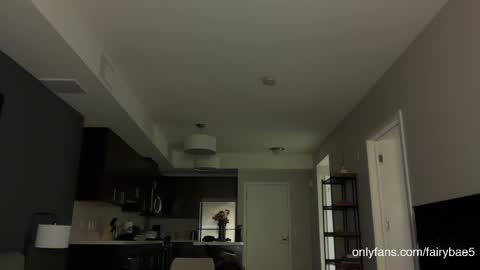 Travis online show from November 28, 7:48 am