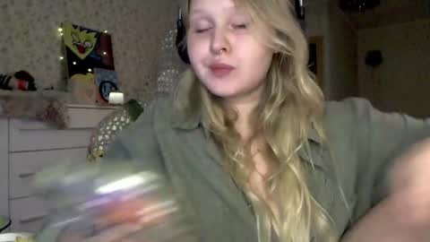 Arisha online show from November 4, 6:20 pm