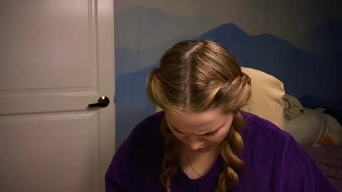 Snapshot of fairyilona chatting on October 6, 6:15 pm Ilona online show from October 6, 6:15 pm
