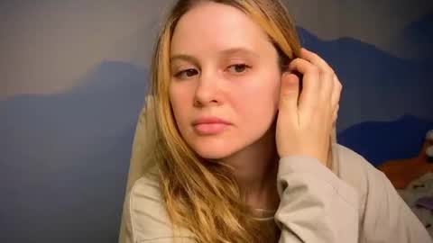 Snapshot of fairyilona chatting on September 10, 5:03 pm Ilona online show from September 10, 5:03 pm