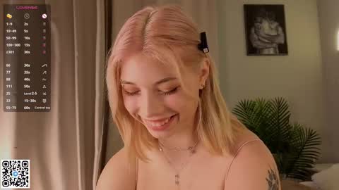 Emilia online show from October 19, 4:39 am