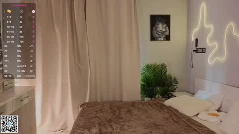 Emilia online show from October 5, 4:54 am