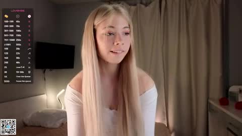 Emilia online show from March 12, 4:08 am