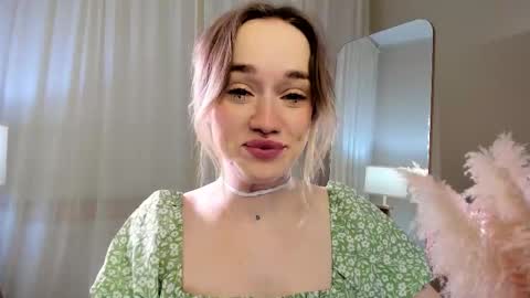 fancyamelia online show from February 12, 6:17 am