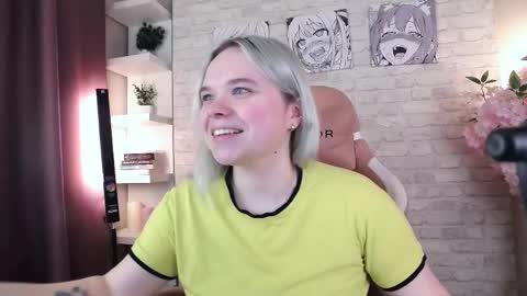 Bella online show from November 11, 9:44 am