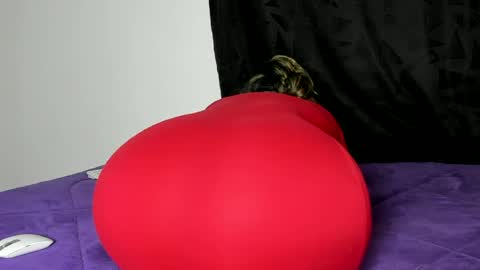 fantastic961397 online show from July 3, 12:04 am