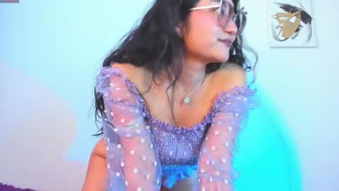 Snapshot of fantastic_asians2 chatting on September 18, 8:57 pm Ale online show from September 18, 8:57 pm