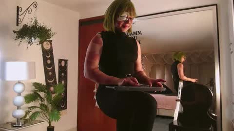 Farah online show from February 12, 12:20 pm