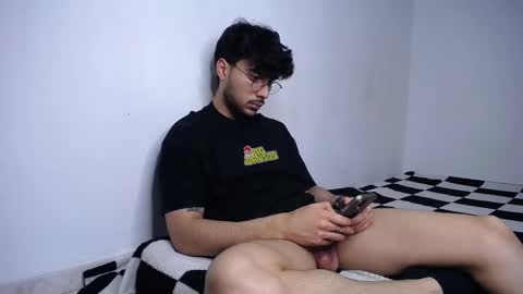 Snapshot of farid_24 chatting on September 15, 10:22 pm farid_24 online show from September 15, 10:22 pm
