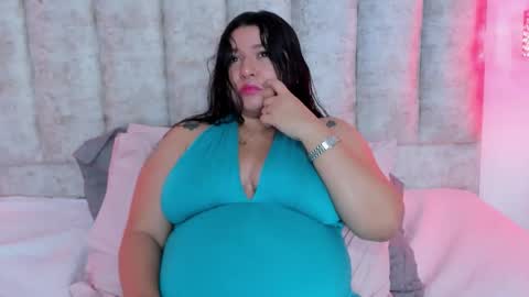 Snapshot of fatima_essence chatting on September 8, 6:40 pm     online show from September 8, 6:40 pm