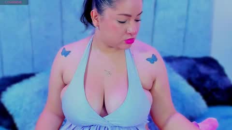 Snapshot of fatima_essence chatting on September 20, 1:03 pm     online show from September 20, 1:03 pm