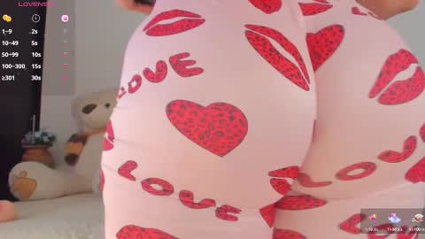 Snapshot of fay_miller2 chatting on February 22, 7:03 pm welcome to my world  online show from February 22, 7:03 pm