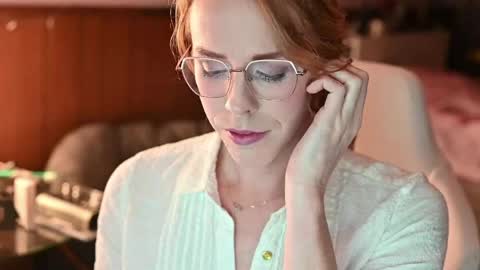 Faye Holloway online show from March 19, 2:06 am