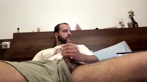 feet_fet online show from January 25, 3:30 pm