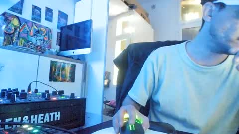 m0rty online show from April 27, 10:57 am