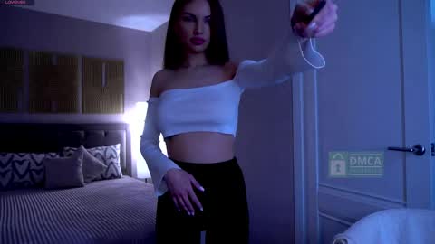 Hello im Nova online show from May 17, 1:15 am