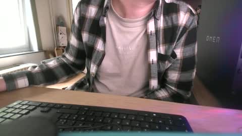 fem_alice_louis_dom online show from June 15, 5:27 pm