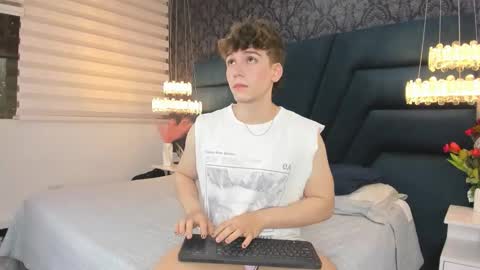 Femboy Max online show from March 13, 12:08 pm