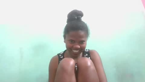 Snapshot of fenou122745 chatting on September 24, 7:59 am fenou122745 online show from September 24, 7:59 am