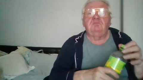 fewxtrapounds985 online show from March 7, 8:55 pm