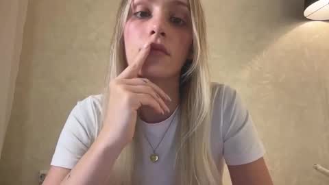 Lisa online show from October 6, 11:17 am