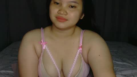 fhwilloughbyxx online show from April 13, 6:12 pm